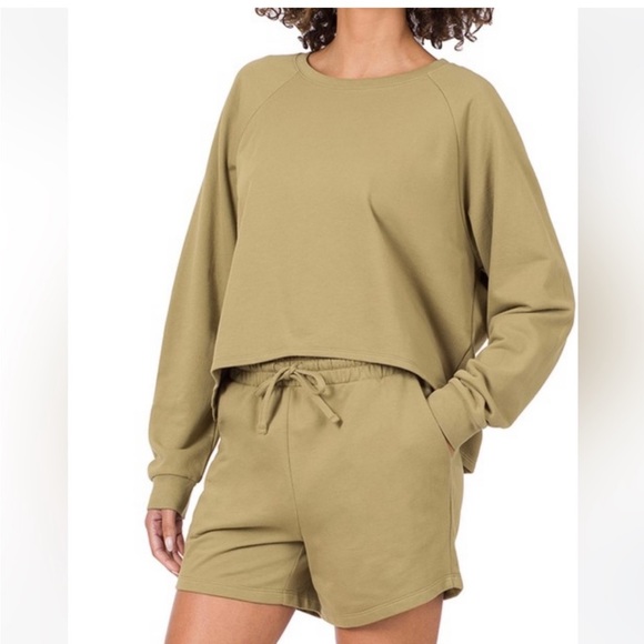 Zenana Outfitters Pants - NWOT Terry Raglan sleeve oversized Top & Shorts set